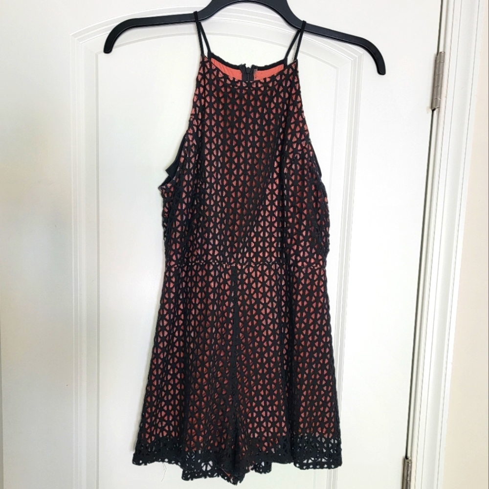 Astr The Label Eyelet Romper Rust Mauve & Black - image 1